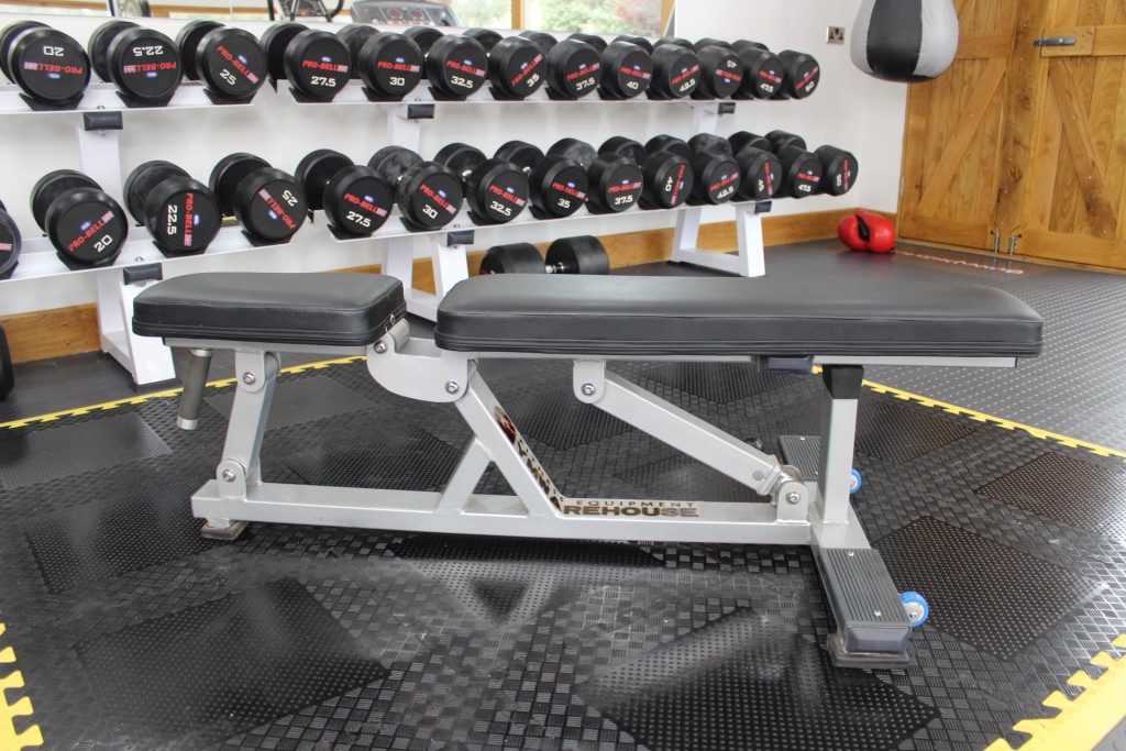 Adjustable Flat to Incline Gym Bench